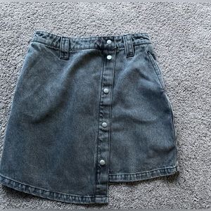 Edna Pelly black denim skirt. sz6. asymmetrical- super cute excellent condition.